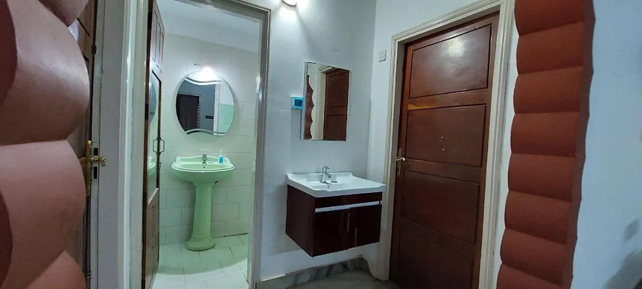 Jinan Palace Guest House Jinan Palace Guest House Nedumbassery