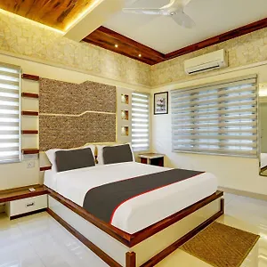 Collection O Lux Nedumbassery